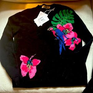 COPY - Valentino parrot. NWT cashmere sweater. Size M.